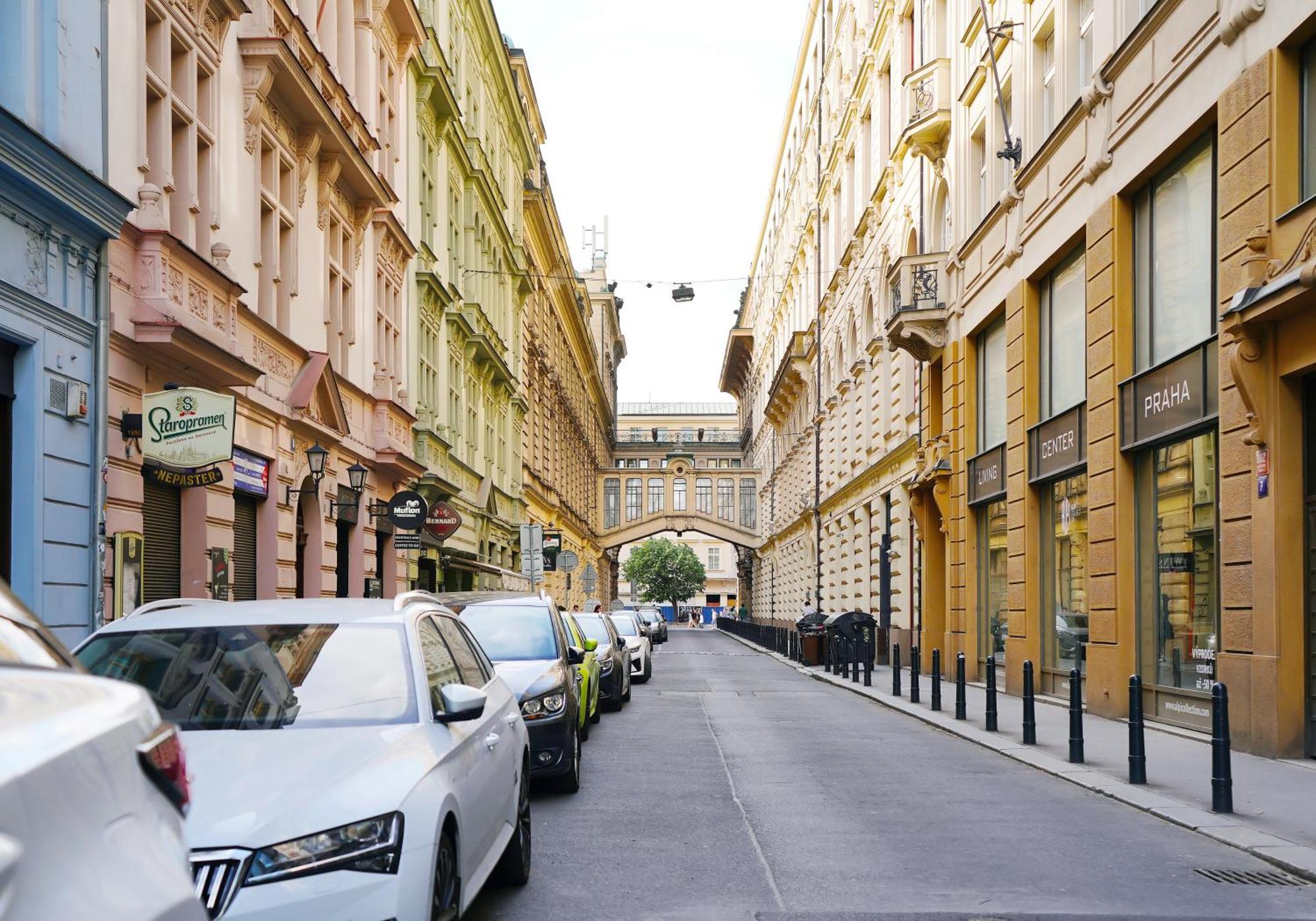 Luxemi Apartments I City Center Premium Studio プラハ エクステリア 写真