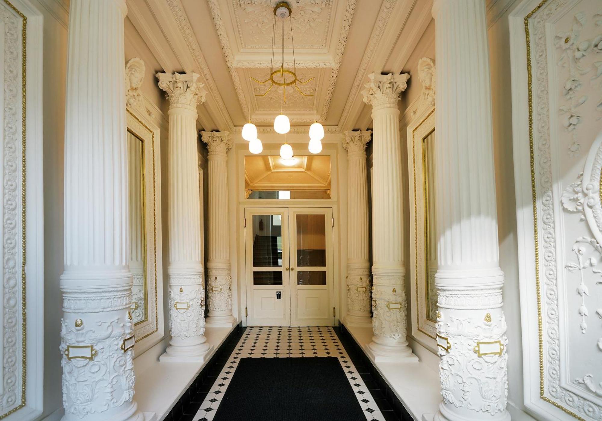 Luxemi Apartments I City Center Premium Studio プラハ エクステリア 写真
