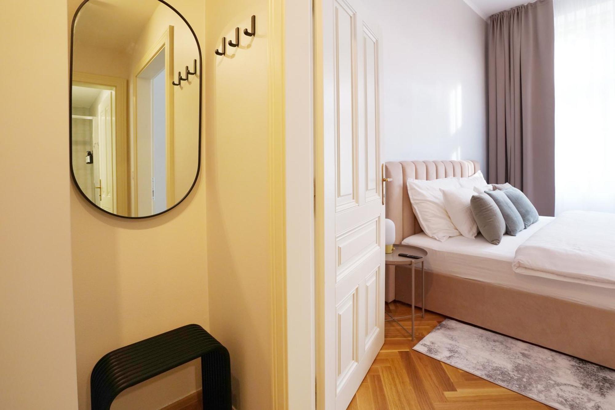 Luxemi Apartments I City Center Premium Studio プラハ エクステリア 写真