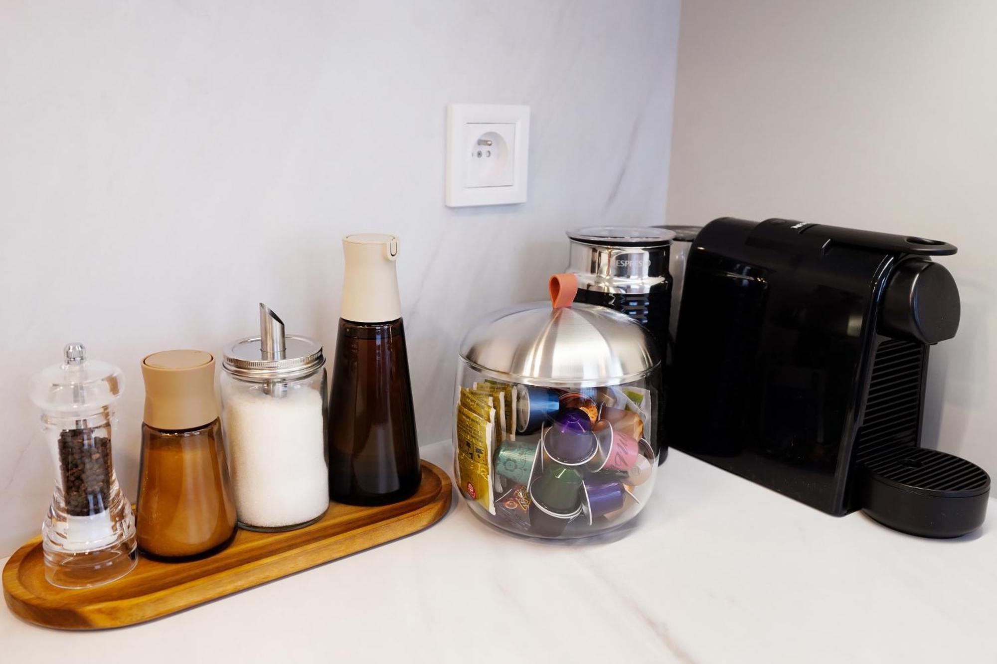 Luxemi Apartments I City Center Premium Studio プラハ エクステリア 写真